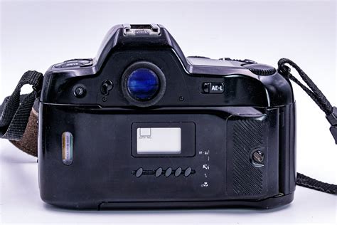 Nikon N90s 35mm Slr Camera With Sigma Zoom 24 70mm F35 56 Lens