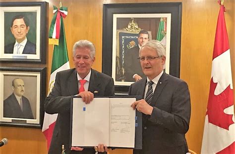 Si se alcanzaba un acuerdo con canadá, el texto sería trilateral. Firman modificaciones al acuerdo bilateral México-Canadá ...