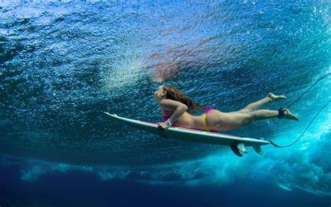 Girls Surfing Wallpaper Images