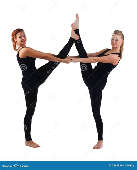 Junge Frau Zwei Gymnast Im Schwarzen Standplatz Auf Spalte Stockfoto