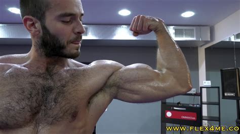 Super Shredded Muscles Pumping Up And Flexing Insane Ripped Muscles