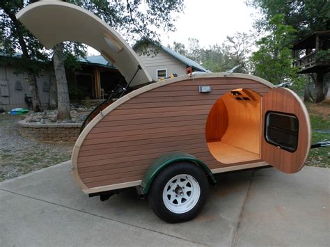 It's quite a challenge for a builder and designer of travel trailers to design an interior that not only looks great but also serves its function just right. Ed's Teardrop Trailer Project | Teardrop trailer, Teardrop camper, Teardrop camper trailer