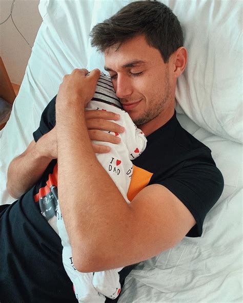 Подписчиков, 671 подписок, 778 публикаций — посмотрите в instagram фото и видео beleniuk zhan (@zhanbeleniuk). Роман Яремчук стал отцом - самые знойные фото его жены ...