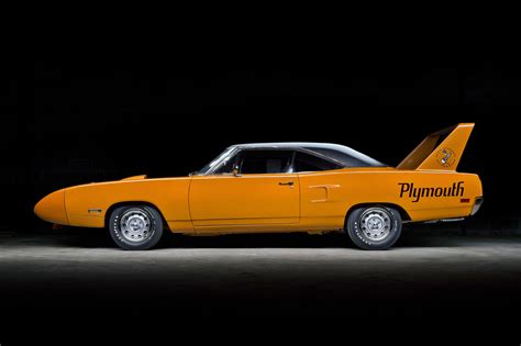 In 1967 the coronet r/t was born, as was the gtx on the plymouth side. 1970 Plymouth HEMI Superbird - American Muscle Car ...