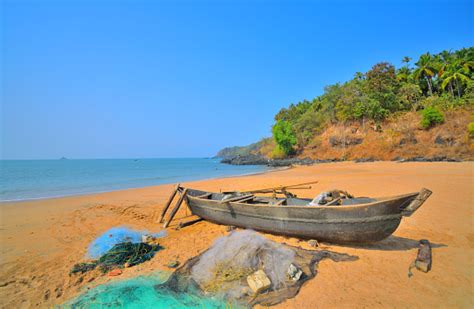 A Boat Kept In Polem Beach In South Goa Stock Photo Download Image