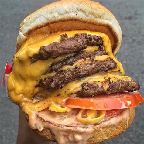 Maybe you would like to learn more about one of these? 16 Secret Menu Items From In-N-Out That'll Make Your Mouth Water | Comida, Hamburguesas y Burguers