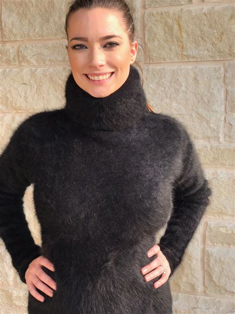 42 L Fuzzy And Fluffy Fitted Angora Sweater With Tight And High 100cm Turtleneck Ebay Chicas