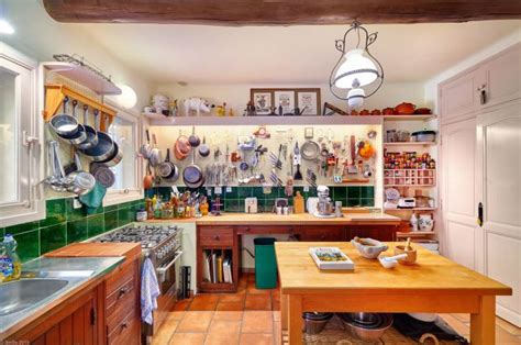 Julia Childs Picturesque French Country Home Has A New Owner Cozinha