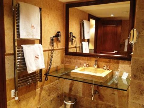 4 stars hotel & spa casa irene is truly suitable for a ski/wintersports, spa/relax, romance/honeymoon, gourmet, luxury, mountains, countryside. Hotel Casa Irene, Arties, Lleida - HotelesConEncanto.com