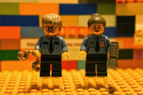 The Lego Movie Tlm019 Tlm020 Ma Cop Pa Cop Police Officer Minifigure