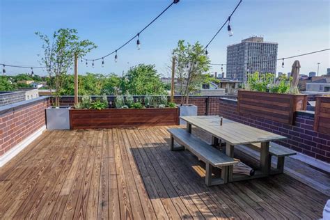 Rooftop Deck With Wet Bar Chicago Landscape Design Build Denver Co