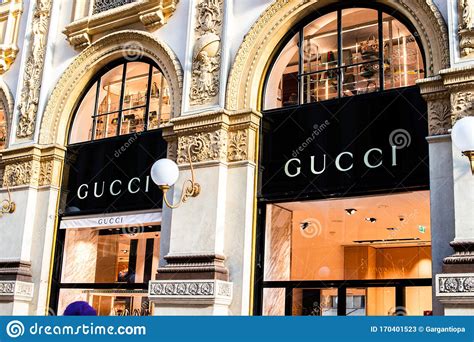 Lady gaga house of gucci best actress oscar. Gucci Store Window And Logo, Milan Galleria Vittorio ...