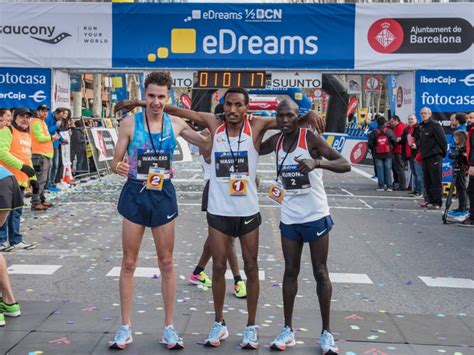 The giants geneva, est une course sur route de 10 km ayant pour but de rassembler les plus grands athlètes mondiaux du moment sur la distance, et rassemblant tous les amoureux de la course à pied. Julien Wanders läuft in Barcelona sensationellen Schweizer ...