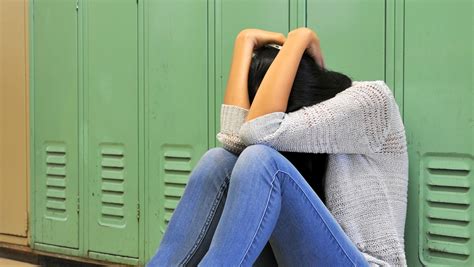 Doctors Urged To Screen Teens For Major Depression