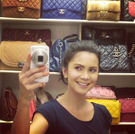 She is well known for the comedy series kiah pekasam who managed to put her one of the most popular women's comedy actors. GAMBAR SELFIE TERKINI ROZITA CHE WAN LEBIH CANTIK TANPA ...