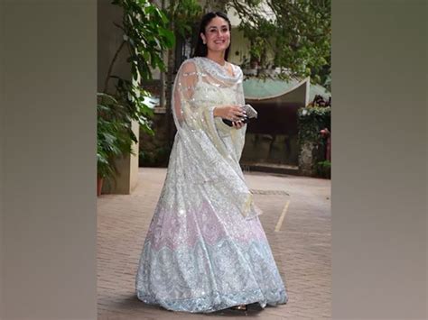 Kareena Kapoor Khan Opts For Angelic Lehenga From Manish Malhotras Collection For Ranbir Alias