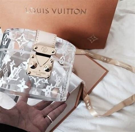 We would like to show you a description here but the site won't allow us. white louis vuitton purse | Tumblr