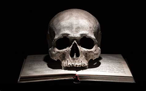 Pair These Spooky Books With Eerie Strains | Leafly
