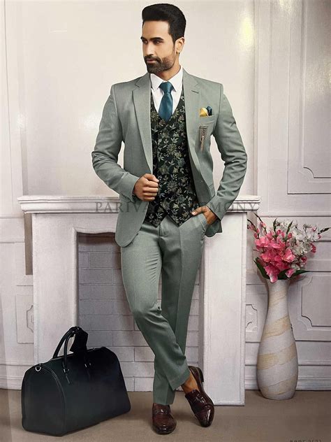 Graceful Green Colour Imported Fabric Mens Designer Suit