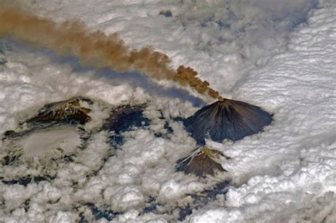 Force Of Nature Cosmonaut Snaps Incredible Pic Of Huge Billowing