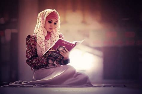 Maybe you would like to learn more about one of these? Gambar Cewek2 Cantik Buat Quotes Berhijab - kata kata story wa