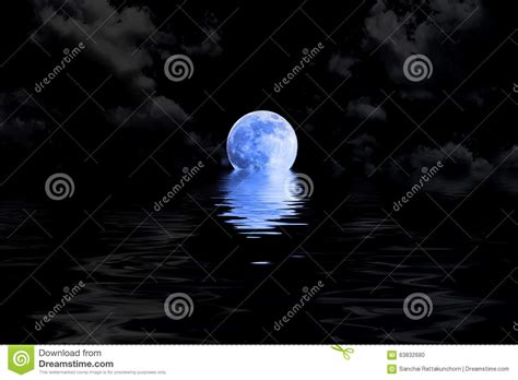 Dark Blue Full Moon In Cloud With Water Reflection Stock Illustration