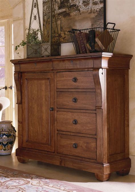 Inspired by the early 19th century french restoration period, tuscano can be noted for its purity of line, fine classic proportions and for its sparing but effective use of carving. Kincaid Tuscano Solid Wood Door Chest 96-162 | Kincaid ...