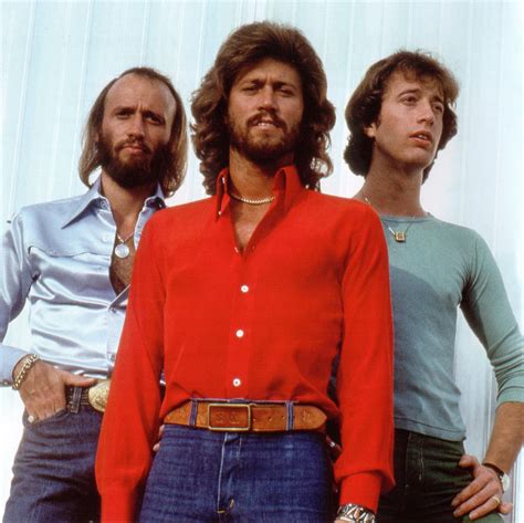 Linda ,yvonne and dwina gibb. Bee Gees - Timeless (The All-Time Greatest Hits) (2017)
