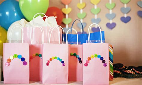 7 Things That Should Really Be In Kids Goodie Bags