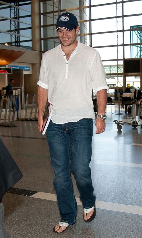 Henry cavill weight 92kg or 203pound. Henry Cavill ~ FEET Always