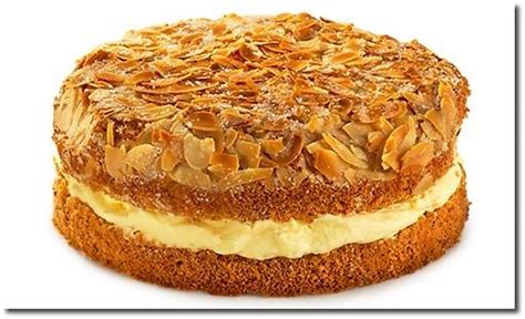 Statt mit mandeln schmeckt der belag auch mit 200 g kokosraspel. Bienenstich klein | Rezept | Kleine kuchen backen ...