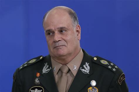 Comandante Do Exército Diz A Pacheco Que Força Tem Se Mantido Imparcial Diante Do Delicado