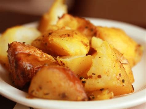 Pommes de terre rissolées aux deux poivres Recette de Pommes de terre