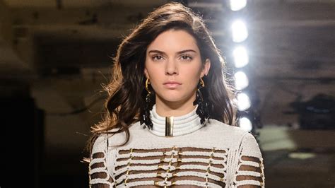 Kendall Jenner Flashes Her Nipple On Instagram Preview