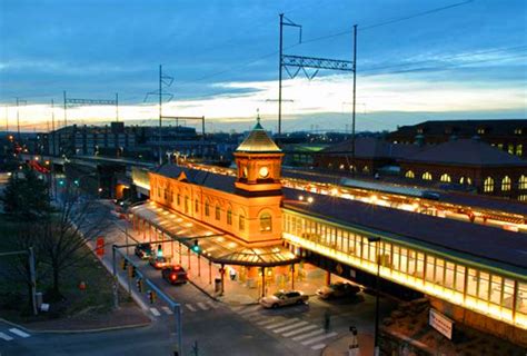 Historic Wilmington Train Station Places To Go Paris Skyline Train