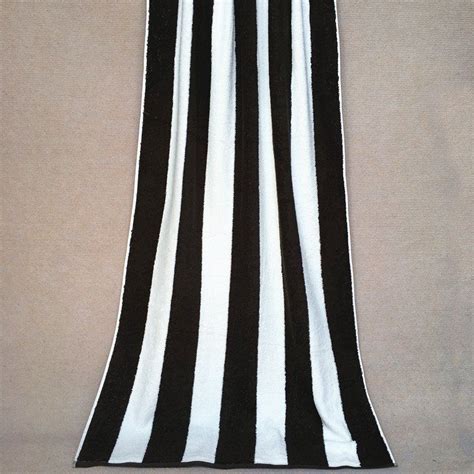 Classic Style Black And White Stripes Strong Water Absorption Soft 100 Cotton Bath Towel And