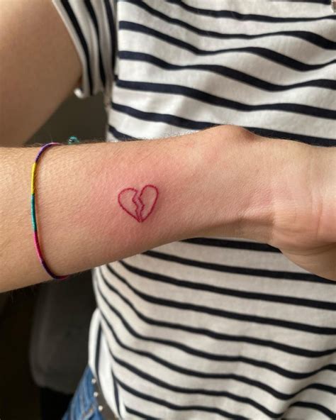 Discover 142 Broken Heart Tattoo Images Best Poppy