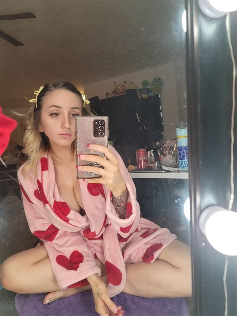 Tw Pornstars 1 Pic 🔞 Star Love 🔞 Twitter I Love Red And Pink 😍😍😍 516 Pm 24 Jan 2021