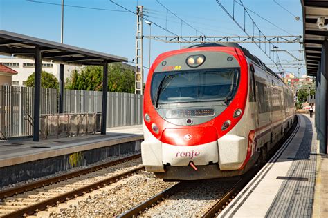 Je gaat op reis naar spanje, maar hoe kom je in spanje? Reizen naar Spanje