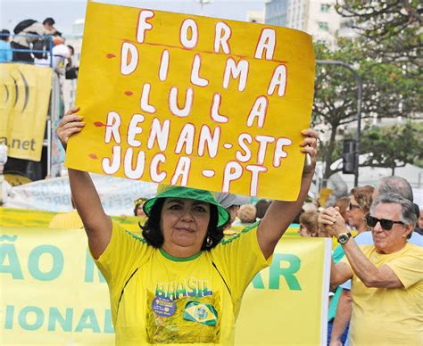 Brésil Manifestations anti Dilma Rousseff à cinq jours des JO Le