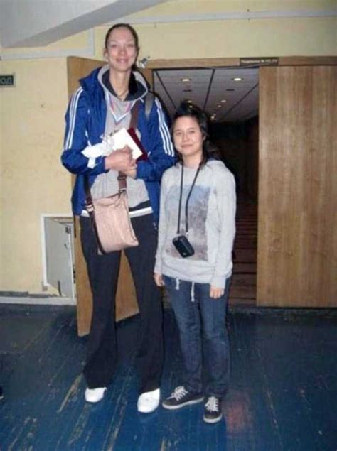 Very Very Tall Women Klykercom