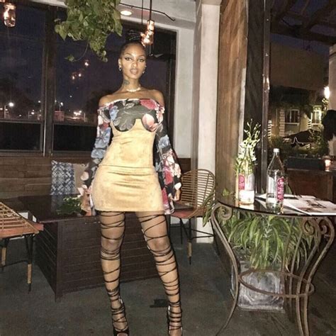 Lola Monroe From The Platinum Life Stars Sexiest Instagrams E News