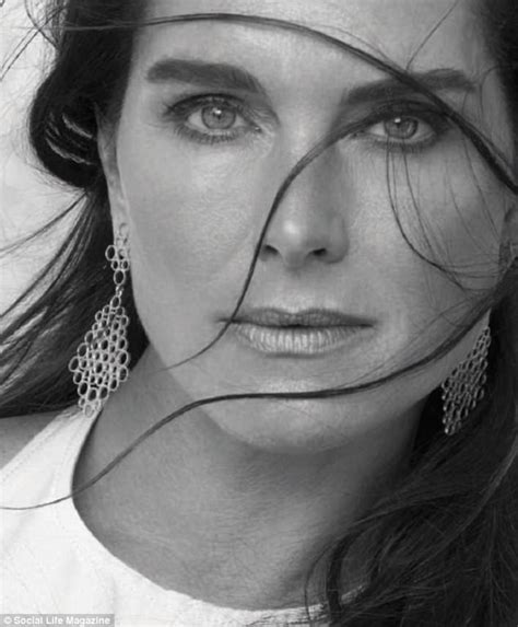 Brooke Shields Sizzles In Calvin Klein Knickers Daily Mail Online