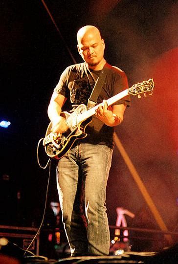 Pixies Joey Santiago Guitar Rig Gear And Equipment