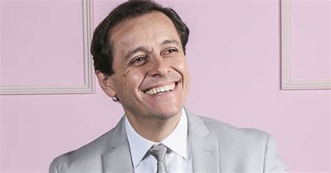 En conversación con el podcast reyes del drama , el actor habló de las dinámicas que tuvo que dominar para la teleserie, donde además de realizar. teleseries chilenas: ÁLVARO MORALES LLEGA A TELESERIE DE ...