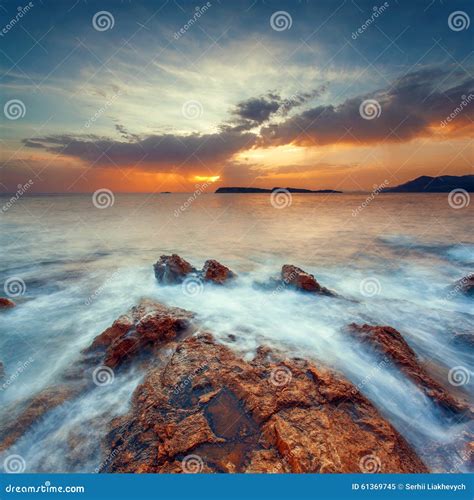 Beautiful Seascape At Sunset Stock Image Image Of Stone Horizon