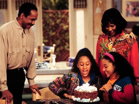 9 black sitcoms from the 90s we need on netflix now entertainment tonight