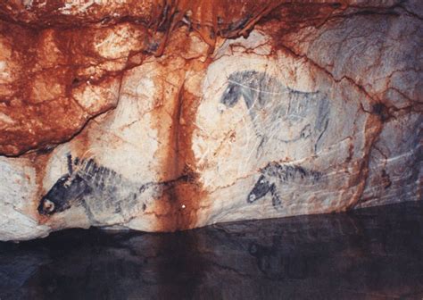 10 Famous Prehistoric Cave Paintings History To Know