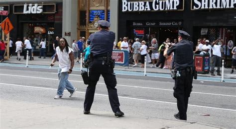 Police Fatally Shoot A Man Brandishing A Knife In Times Square The