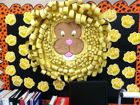 Lion Head School Bulletin Board Ideas Curled Construction Paper